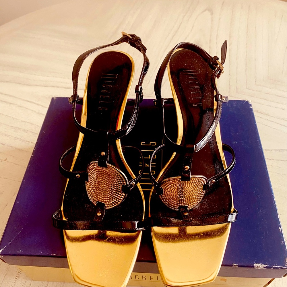 Nickels Black and Gold Size 8.5 Sandal